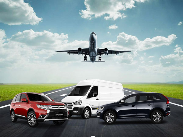 Xe gia đình đưa đón sân bay