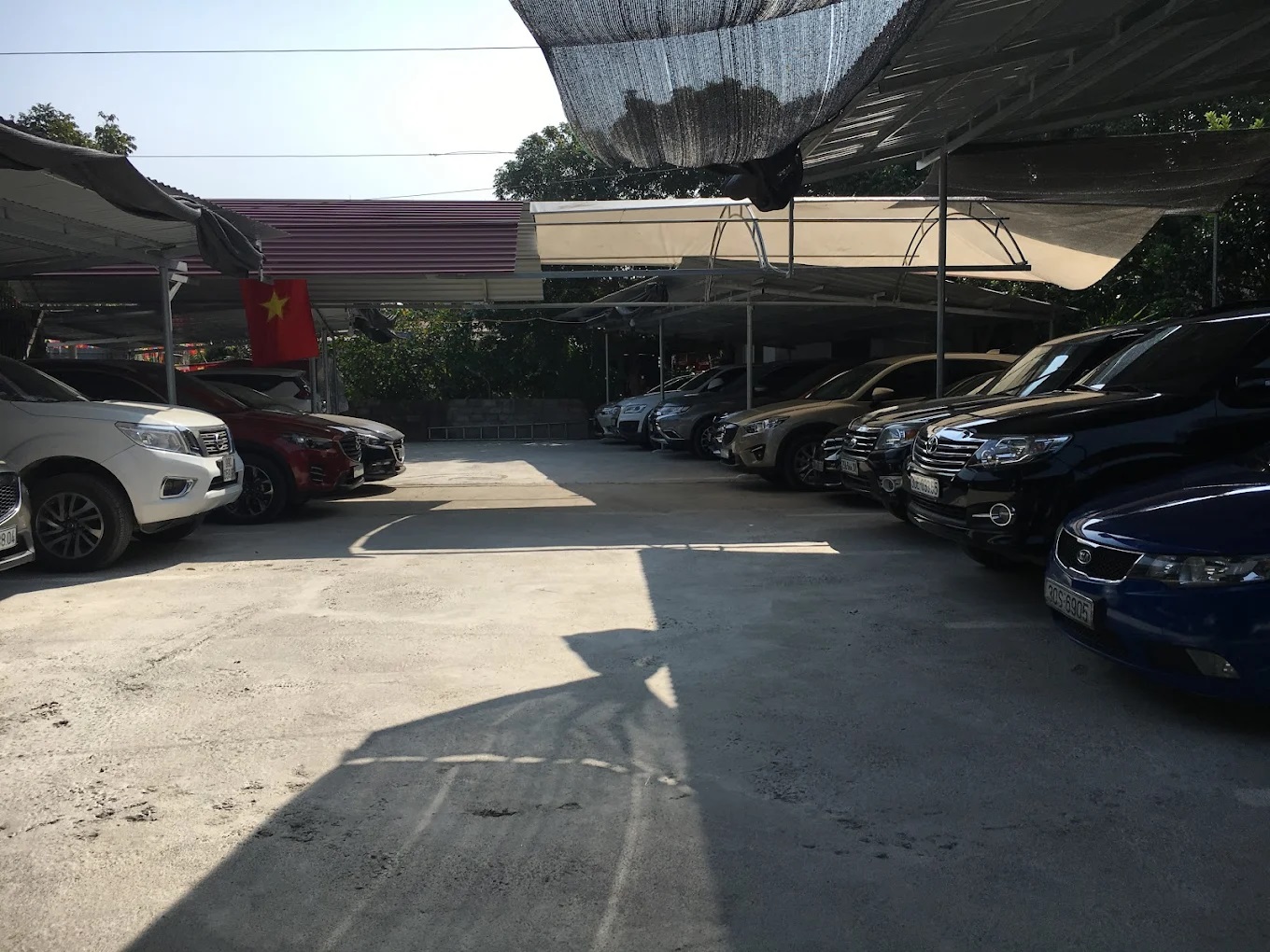 Bãi Gửi Xe Ô Tô Ngày Đêm Gần Sân Bay Long Thành