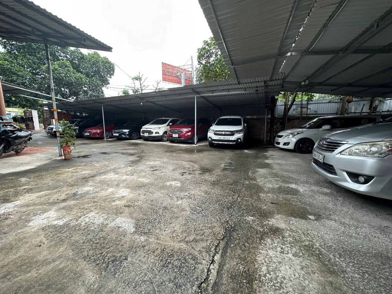 Bãi Gửi Xe Ô Tô Ngày Đêm Gần Sân Bay Long Thành