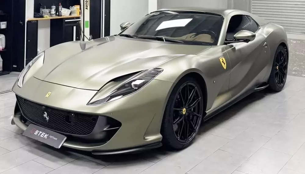 Bãi xe Hoàng Quân ở Phú Cường gần sân bay Nội Bài